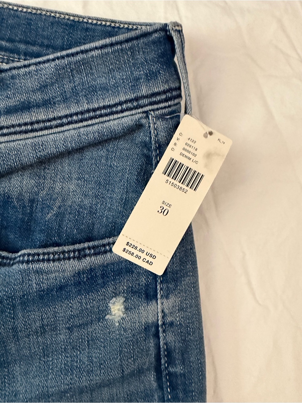 NWT MOTHER The Weekender Fray Jeans Graffiti Girl Wash 30 - Picture 9 of 16
